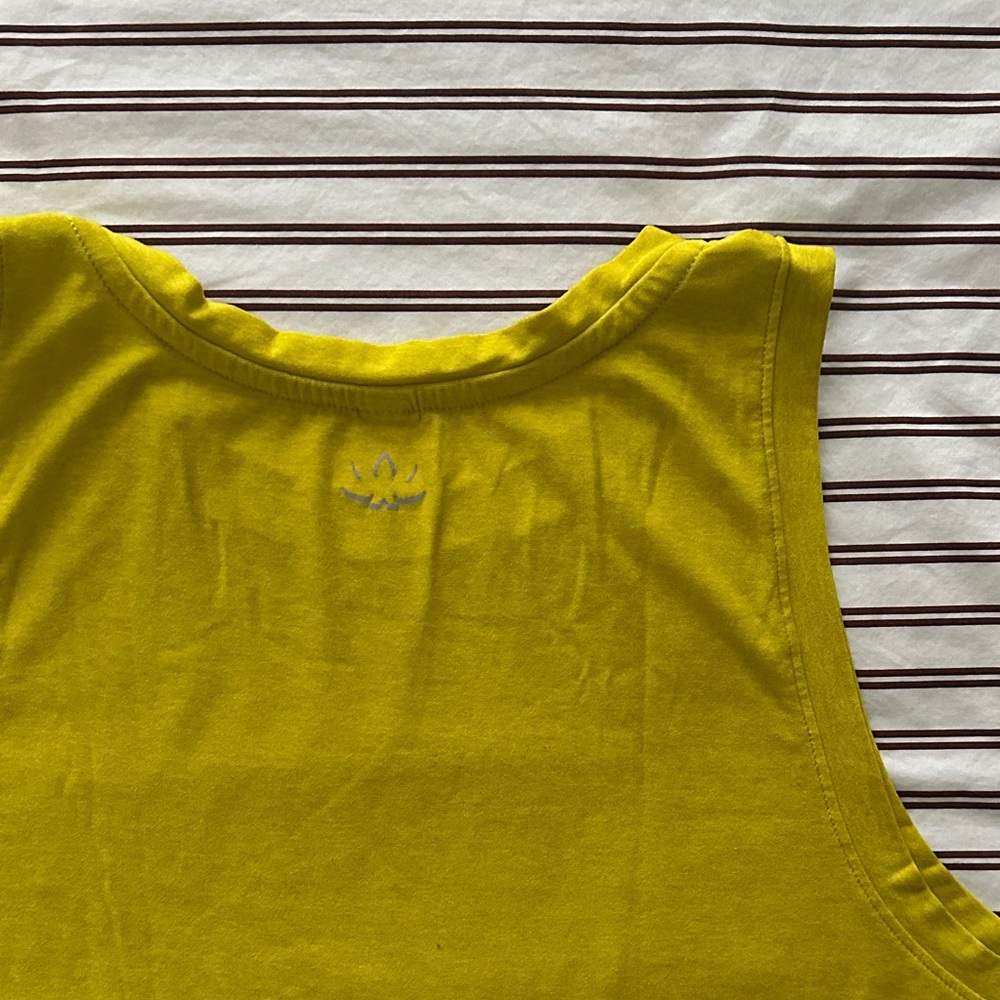 Beyond Yoga Balanced Muscle Tank - Lemon Citron - Picture 4 of 4